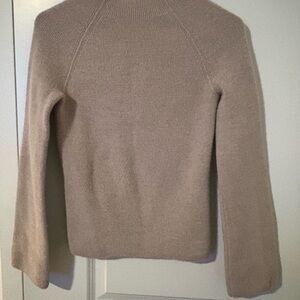 Women's cream  banana republic sweater